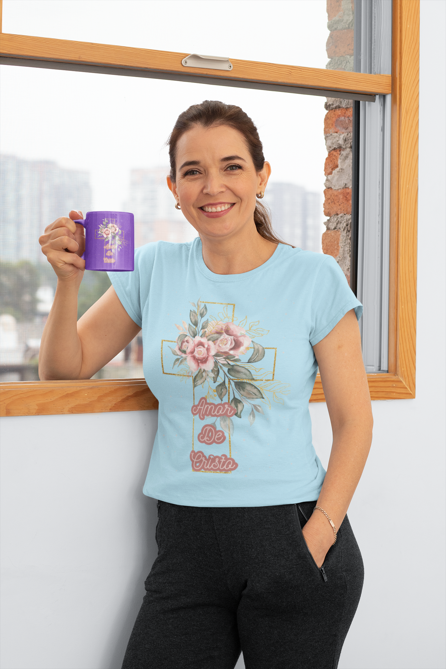 Women's Softstyle Tee-- Amor De Cristo