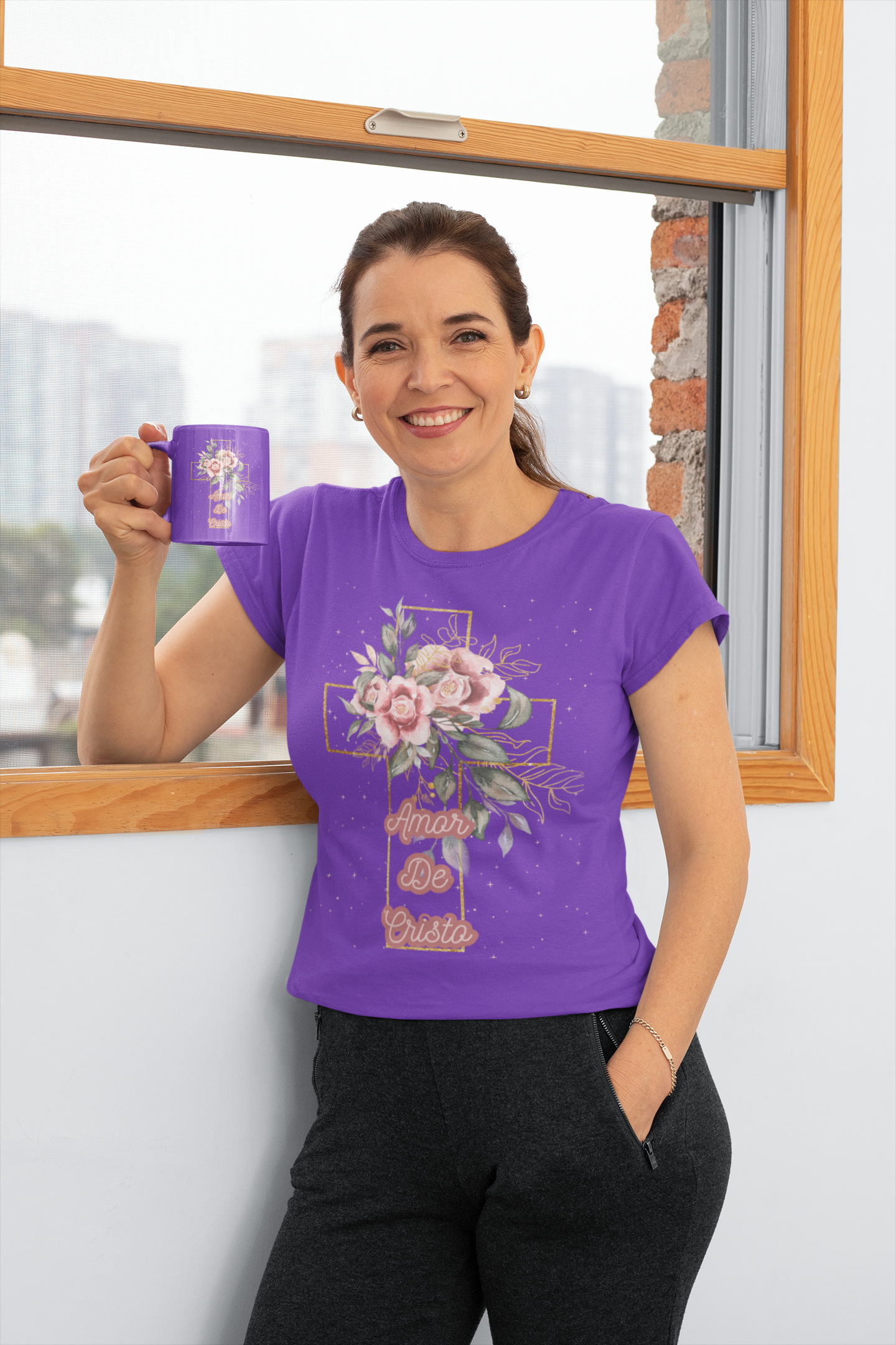 Women's Softstyle Tee-- Amor De Cristo